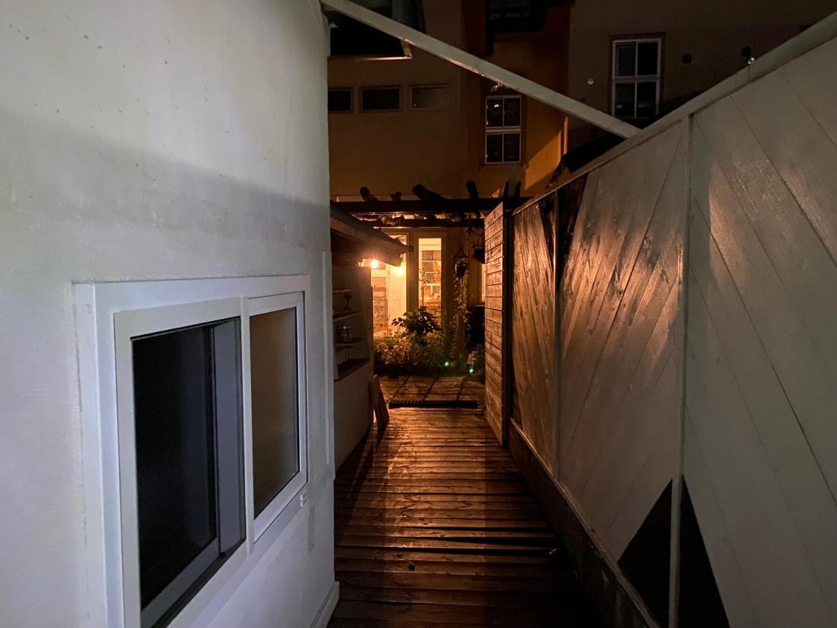 Little Barrel Hostel *