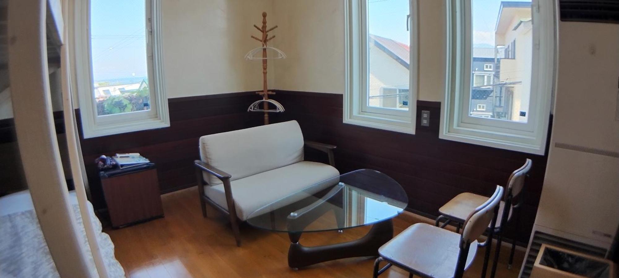 Little Barrel Hostel Otaru